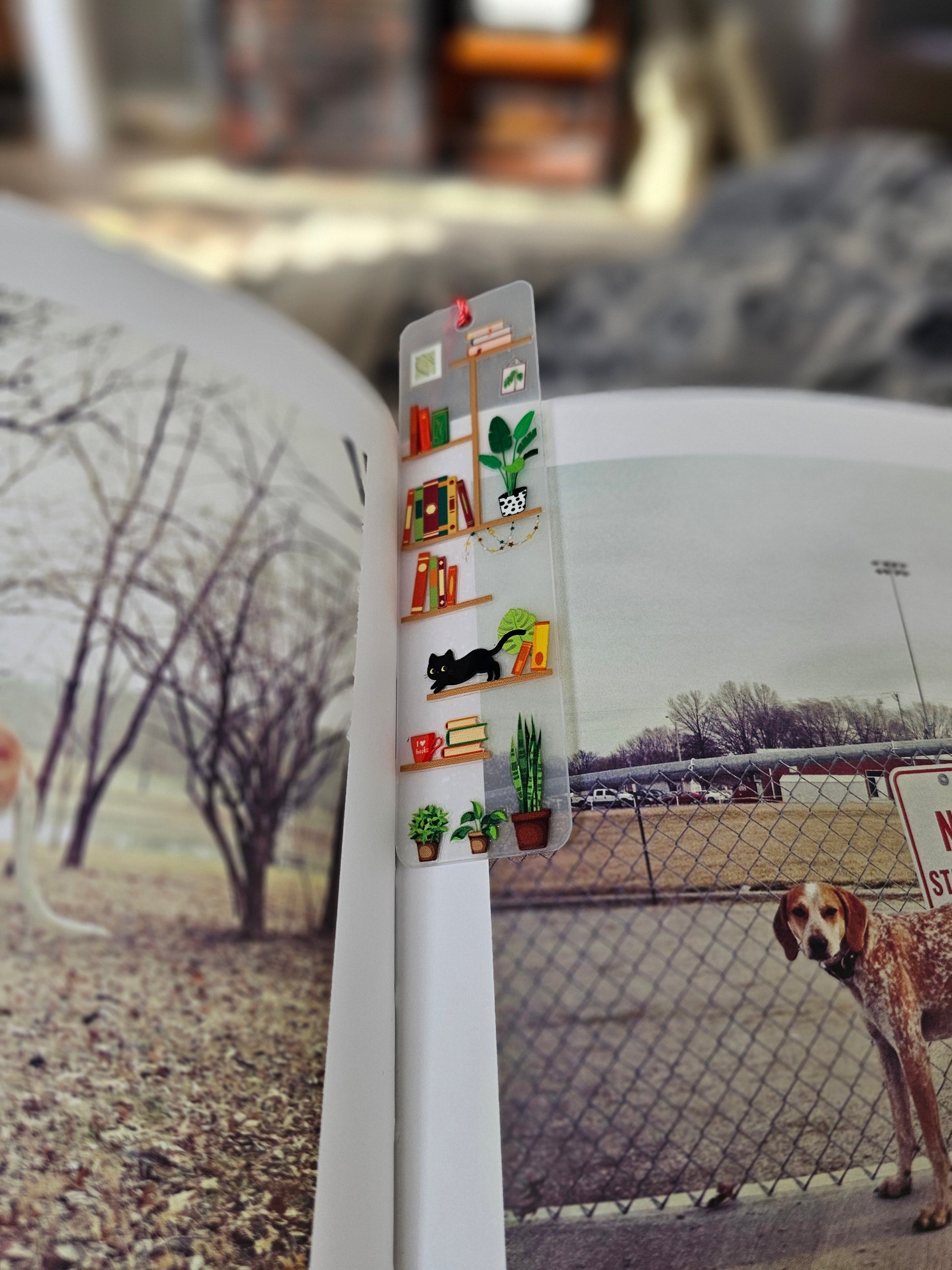 Bookshelf Bookmarks with black cats with tassel